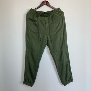 BR Satin-like Joggers